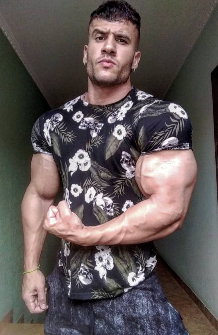 MUSCLE WORSHIP (@musclepicsuk) on Twitter photo 