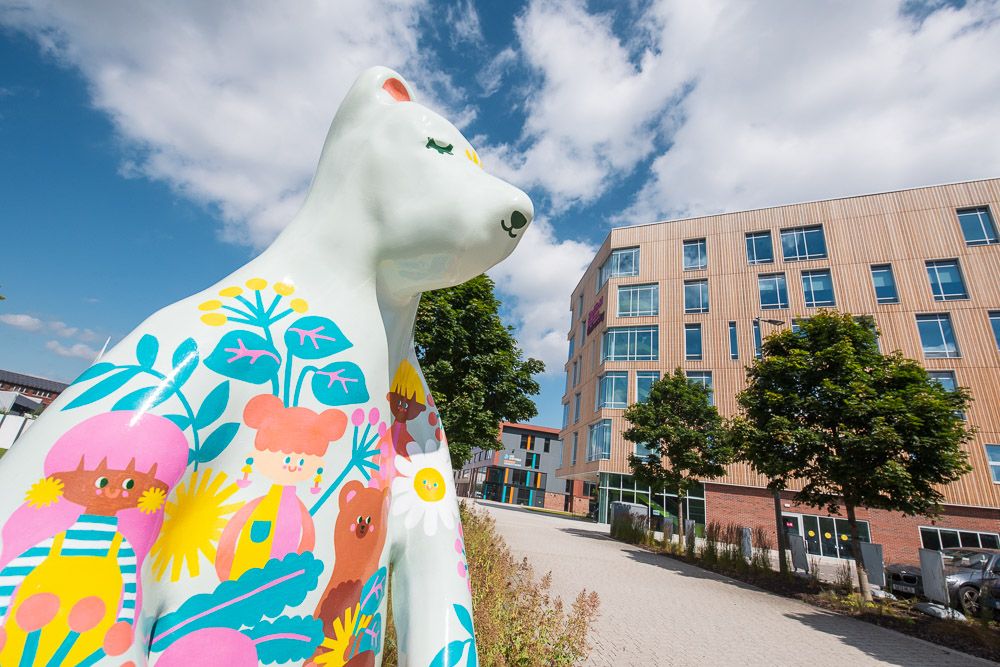 Sheffield Hallam University (@sheffhallamuni) on Twitter photo Illustrated by <a href="/ThoughtsMake/">Thoughts Make Things</a>, this beautifully designed bear depicts plants and animals inspired by Sheffield’s Botanical Gardens 🌻🌺
It's one of 60 big bears on the @BearsofSheff trail. Pop along to <a href="/SHU_AWRC/">Advanced Wellbeing Research Centre</a> at <a href="/OLPSheffield/">Sheffield Olympic Legacy Park</a> to see it's fabulous design!
#BearsofSheffield Illustrated by <a href="/ThoughtsMake/">Thoughts Make Things</a>, this beautifully designed bear depicts plants and animals inspired by Sheffield’s Botanical Gardens 🌻🌺
It's one of 60 big bears on the @BearsofSheff trail. Pop along to <a href="/SHU_AWRC/">Advanced Wellbeing Research Centre</a> at <a href="/OLPSheffield/">Sheffield Olympic Legacy Park</a> to see it's fabulous design!
#BearsofSheffield
