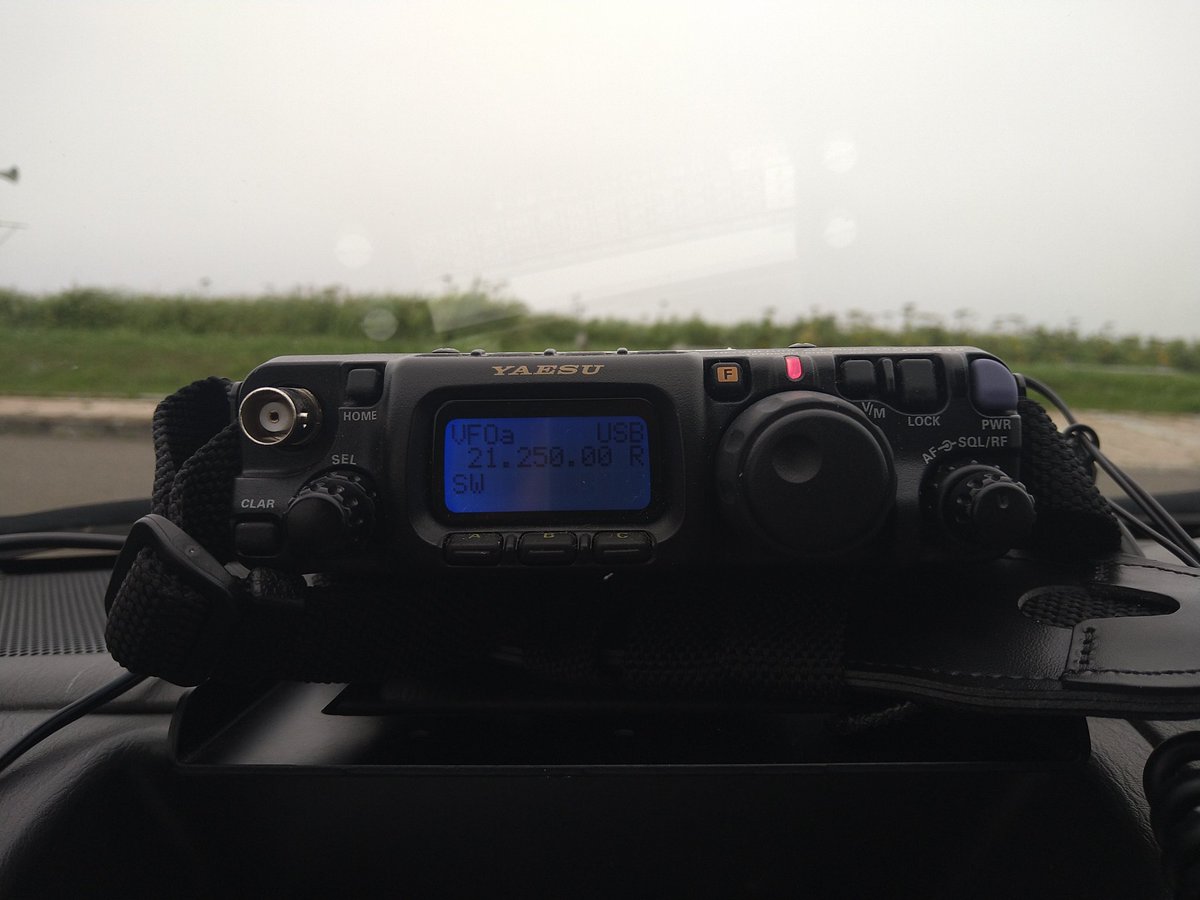shigesan1975jp's tweet photo. 本日、午後から #アゼチ岬 から21MHz #QRV 🎙️
YAESU #FT818ND で出力6W送信📡
ダイヤモンド #RHM10 に #MAT50、カーバッテリーの電源🎙️
此方からCQを出し、埼玉県 #入間市 JR1E○○ の局長さんにお声がけ頂きました📡
今回は、この1局と #QSO 🤩
各局の皆様、有難うございました🙇
#アマチュア無線 https://t.co/pbDWMTH4JL