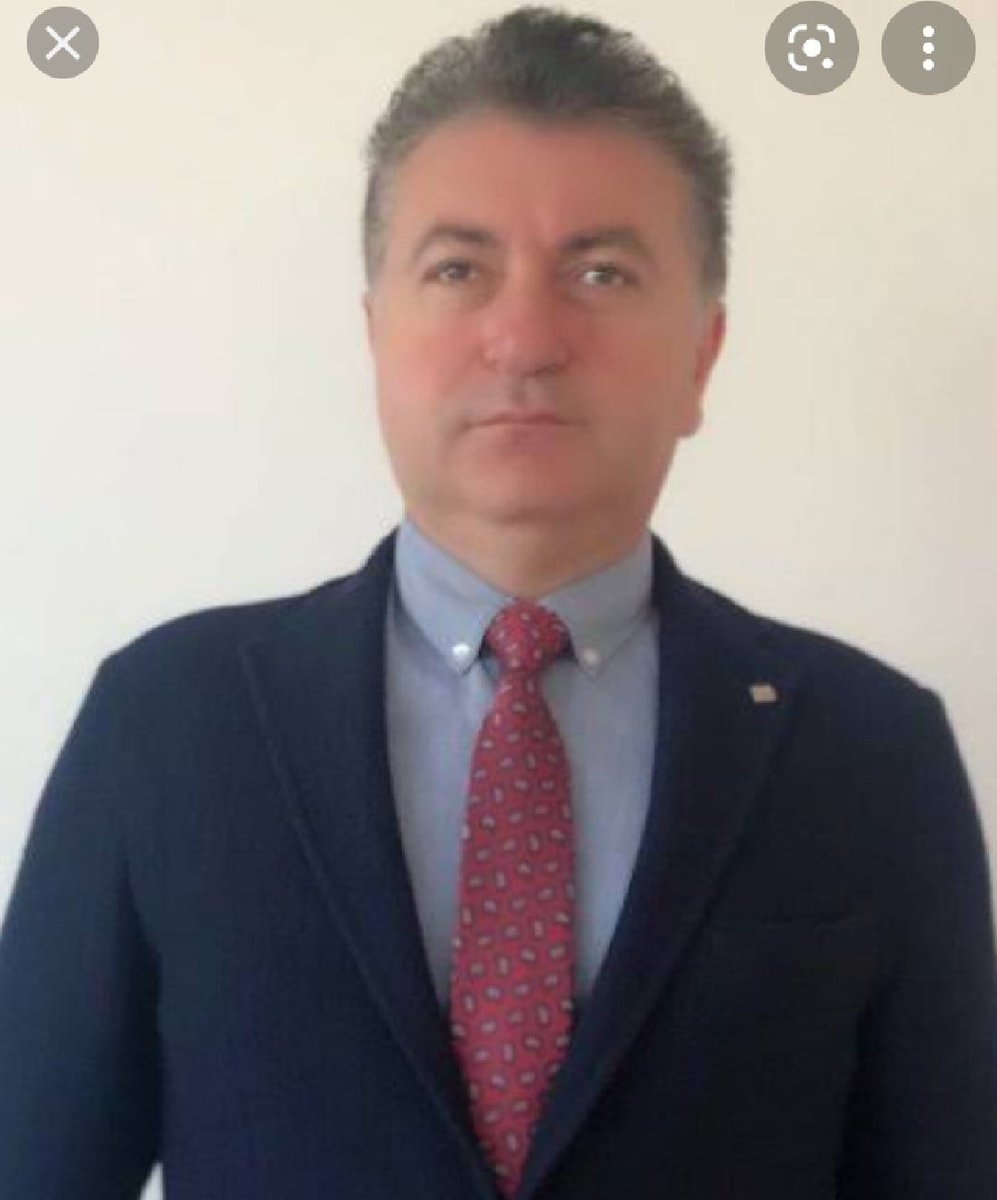 BirGun_Gazetesi's tweet photo. Antalya'da 5 gündür haber alınamayan Azra Gülendam Haytaoğlu'nu katleden erkeğin, 48 yaşındaki emlakçı Mustafa Murat Ayhan olduğu öğrenildi 
https://t.co/E3Czzqx7zj https://t.co/DIwKWP5ArP