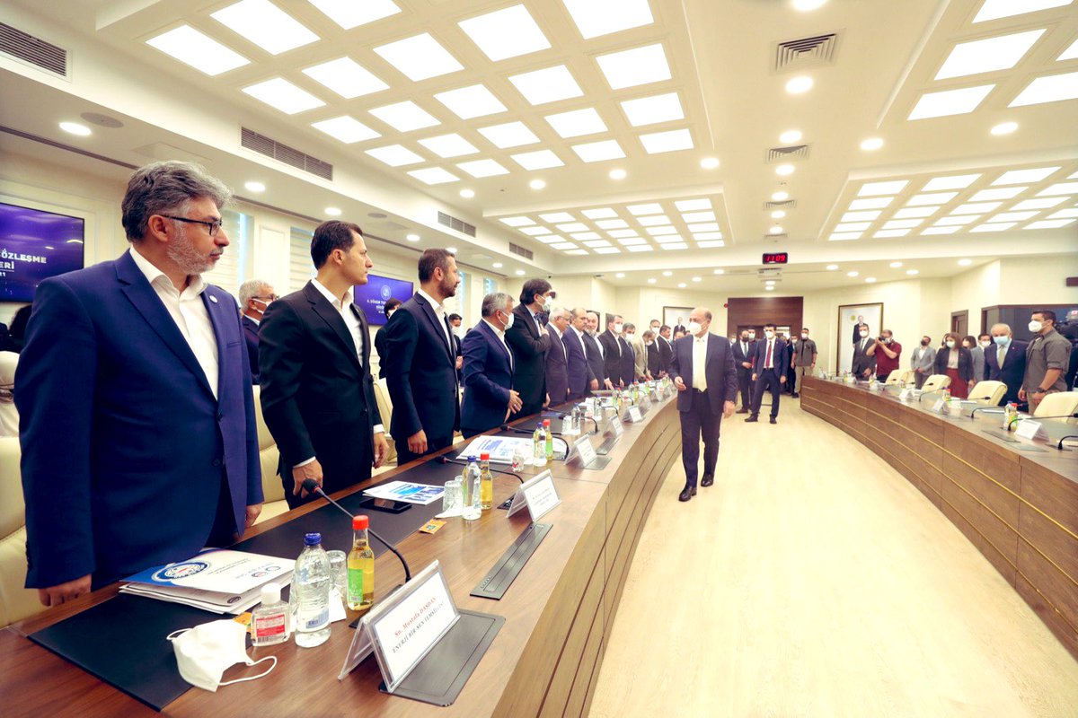 6 milyon insanı doğrudan 20 milyonu aşan insanı ve milletimizi dolaylı olarak ilgilendiren 6. Dönem Toplu Sözleşme görüşmeleri başladı.

Kamu görevlilerinin refahının ve memnuniyetinin arttığı bir toplu sözleşme olmasını diliyorum.