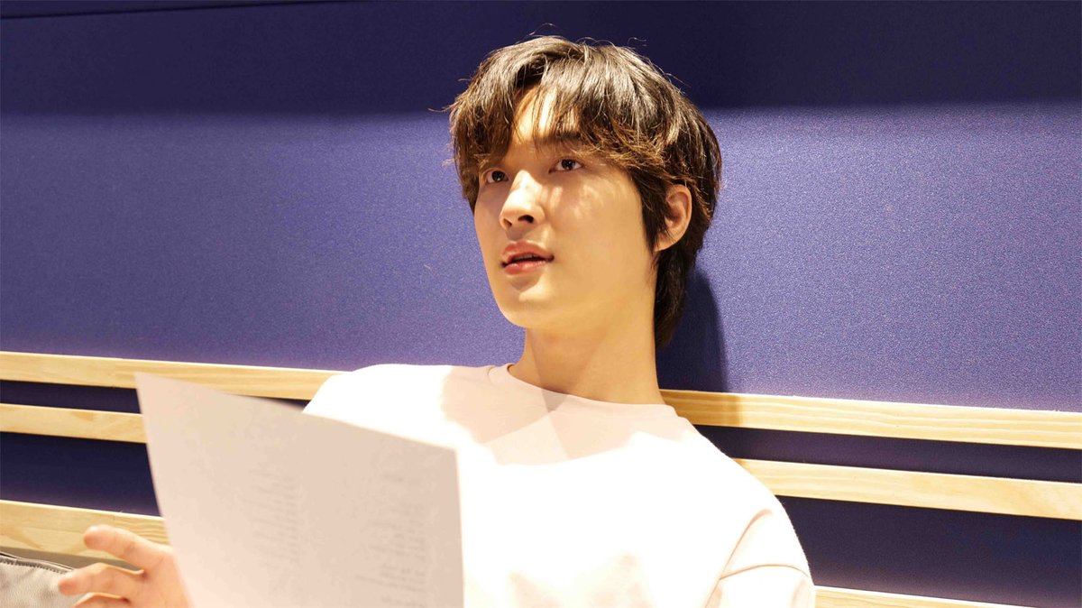 thisisnive's tweet photo. NIve 1st Mini Album [Broken Kaleidoscope] 

I'm Alive Recording Behind Cut
🔗https://t.co/eGpkvf19ts

#NIve #Broken_Kaleidoscope #Im_Alive  
#니브 #나의_부서진_만화경에게 https://t.co/ZcVjQwqAev