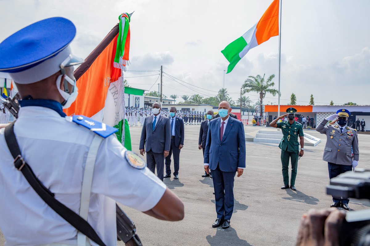 ACHIPatrick4's tweet image. J’ai l’honneur d’être le parrain de la 45e promotion des Officiers de la Gendarmerie Nationale.
Comme leur devise l’indique - Pro Patria, Pro Lege ; Pour la Patrie, Pour la Loi - nos gendarmes sont les boucliers de la République &amp;amp; de la paix.
Je leur rends hommage.
#Ensemble🇨🇮🇨🇮
