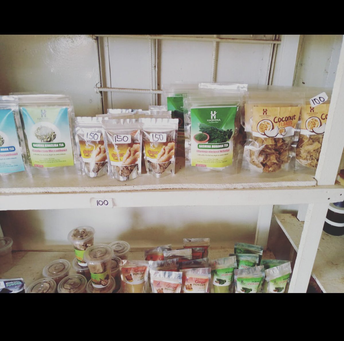hasmina_more's tweet photo. How are u starting off your week?? How about starting it off with our amazing wide range of products to satisfy all your essential needs??

P.S To have a productive week, start it off the right way! At Hasmina’s we got you! 😘😘

#Allnatural #HealthyLiving #Essentials https://t.co/j38wsj3Acm