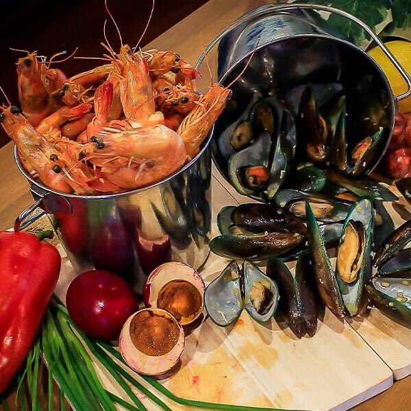 MetroDeal_Phils's tweet photo. ECQ na naman, hays π·
Buti na lang pwede ka pa rin mag-takeout ng favorite seafood meals mo π¦π₯‘
Order here βΆοΈ https://t.co/h4JZ3W3W2v
Have a sumptuous meal at your home π‘ while enjoying dishes at Shrimp Bucket at 40% off π€
#metrodeal #metrodealvoucher #shrimpbucket https://t.co/7pcqT60lRj