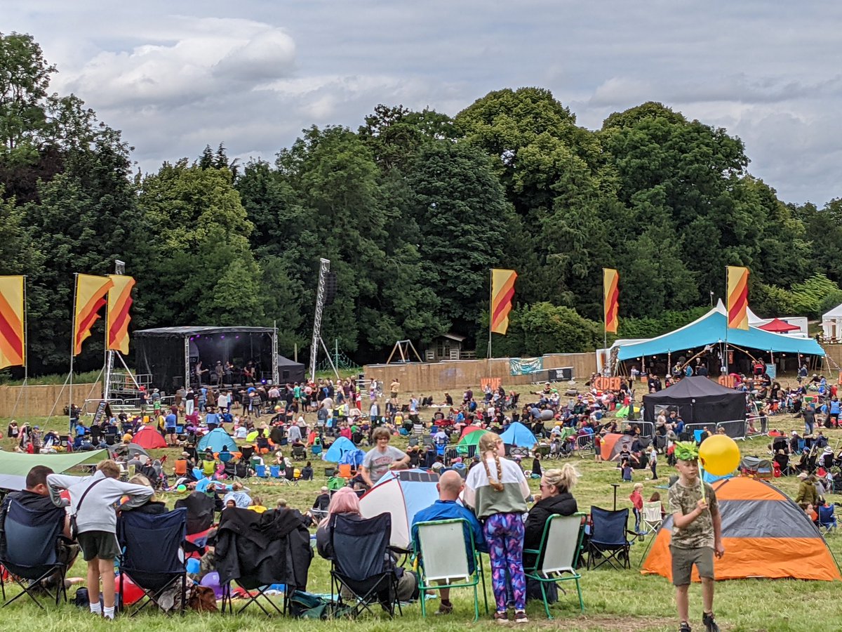 charlesallen15's tweet photo. Amazing Sunday! 🏕️🎪🎸👨‍👩‍👧‍👦❤️😁 #BaseCampPlus https://t.co/8yfpvuteNo