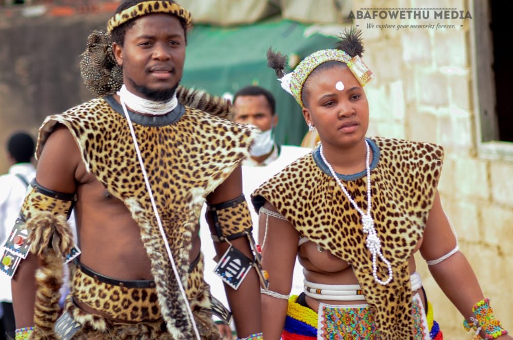 ydb_ZN's tweet image. 01 - 07 - 2021 💍.

Yesterday at EBuhleni BamaNazaretha I got married to the most beautiful wife in the world❤️. God said YES, God made it possible. #Couples #YoungAndHappy