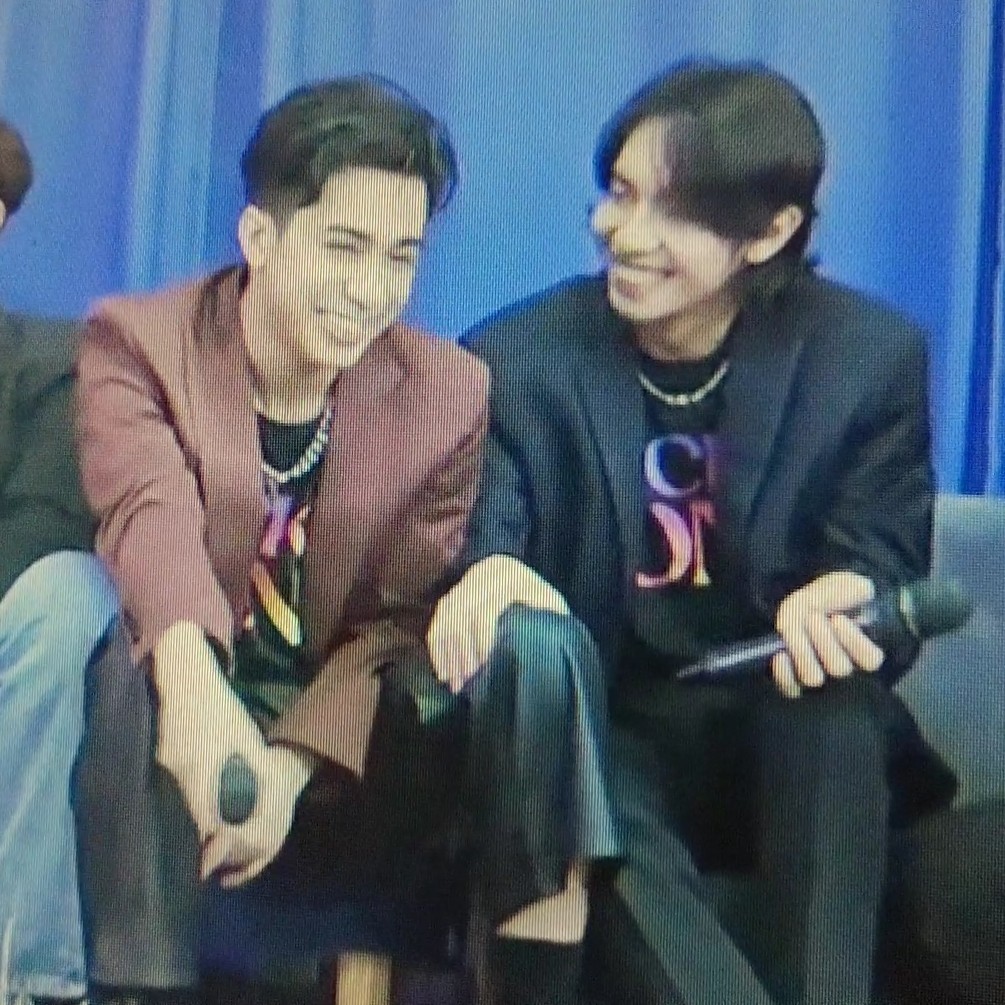 abe_joshtinlove's tweet photo. nagtinginan tapos nagkaintindihan
jusko joshtin 😭 https://t.co/TImTOd3eNY