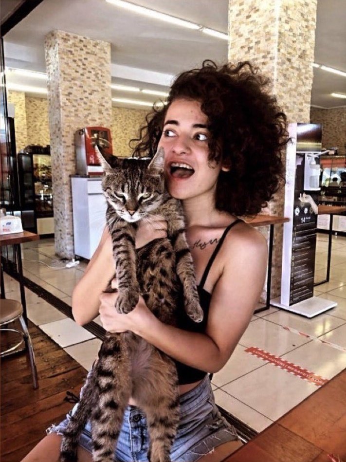 Antalya’da hayatının baharında bir canımız daha vahşice katledildi. 

İstanbul Sözleşmesine saldıranlar kadınların yaşam hakkını yok ediyor. Bu yanlıştan dönülmeli. Mekanın cennet olsun. #AzraGülendamHaytaoğlu