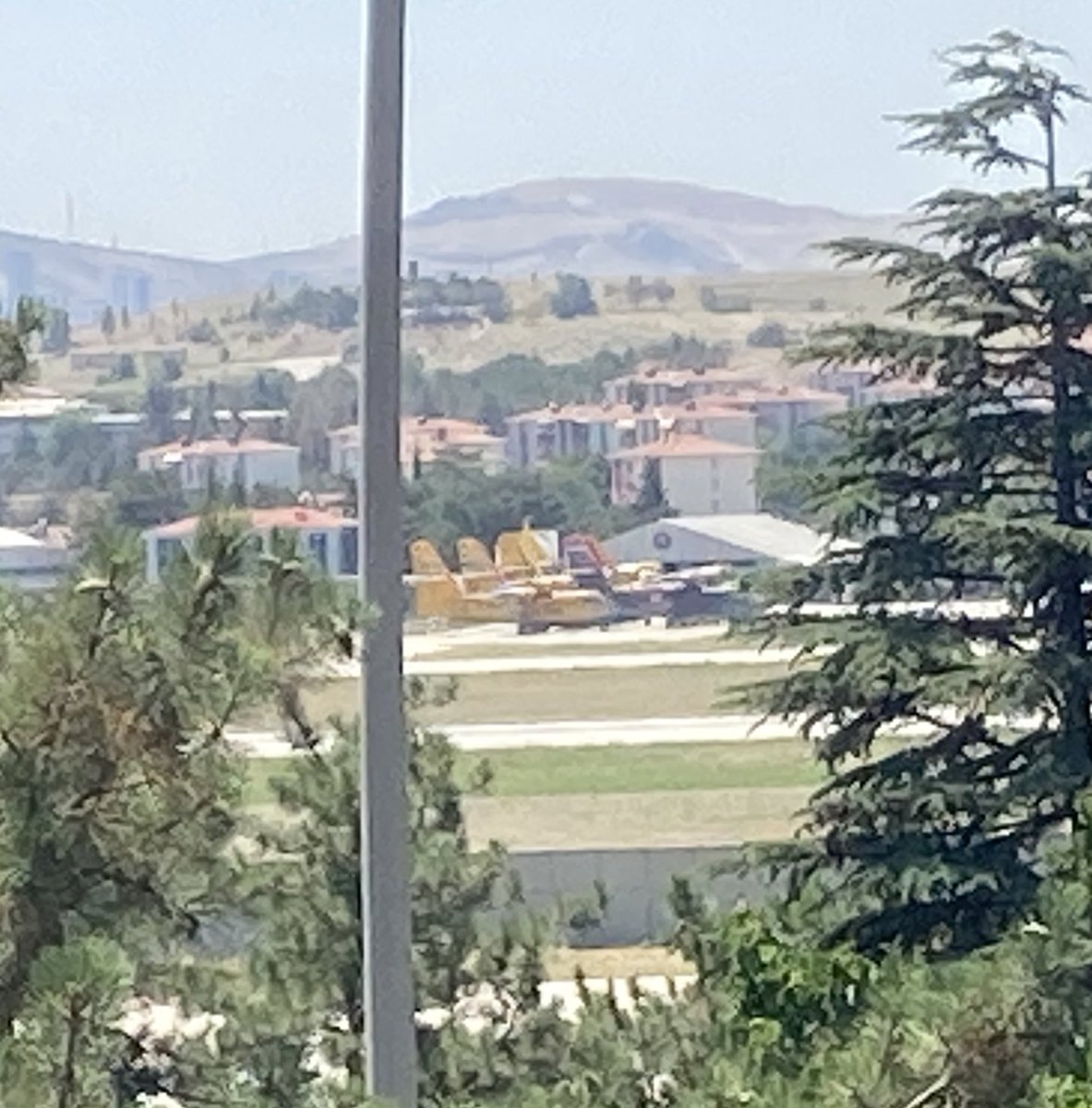 Şurdalar arkadaşlar tam karşımdalar. Uyduya gerek yok. Yatıyorlar.