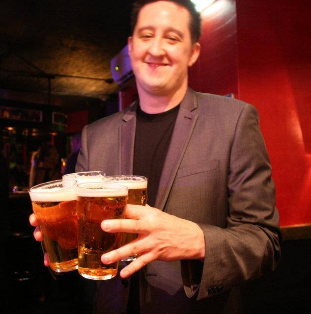 ecomchat's tweet image. Today is friend of #EcomChat @danbellj&apos;s funeral, from 12.15-13.00.

Instead of the normal #EcomChat session at 1pm, we&apos;ll spend a bit of time thinking about Dan and his family.

RIP, Dan. Thank for the time you shared with us all.