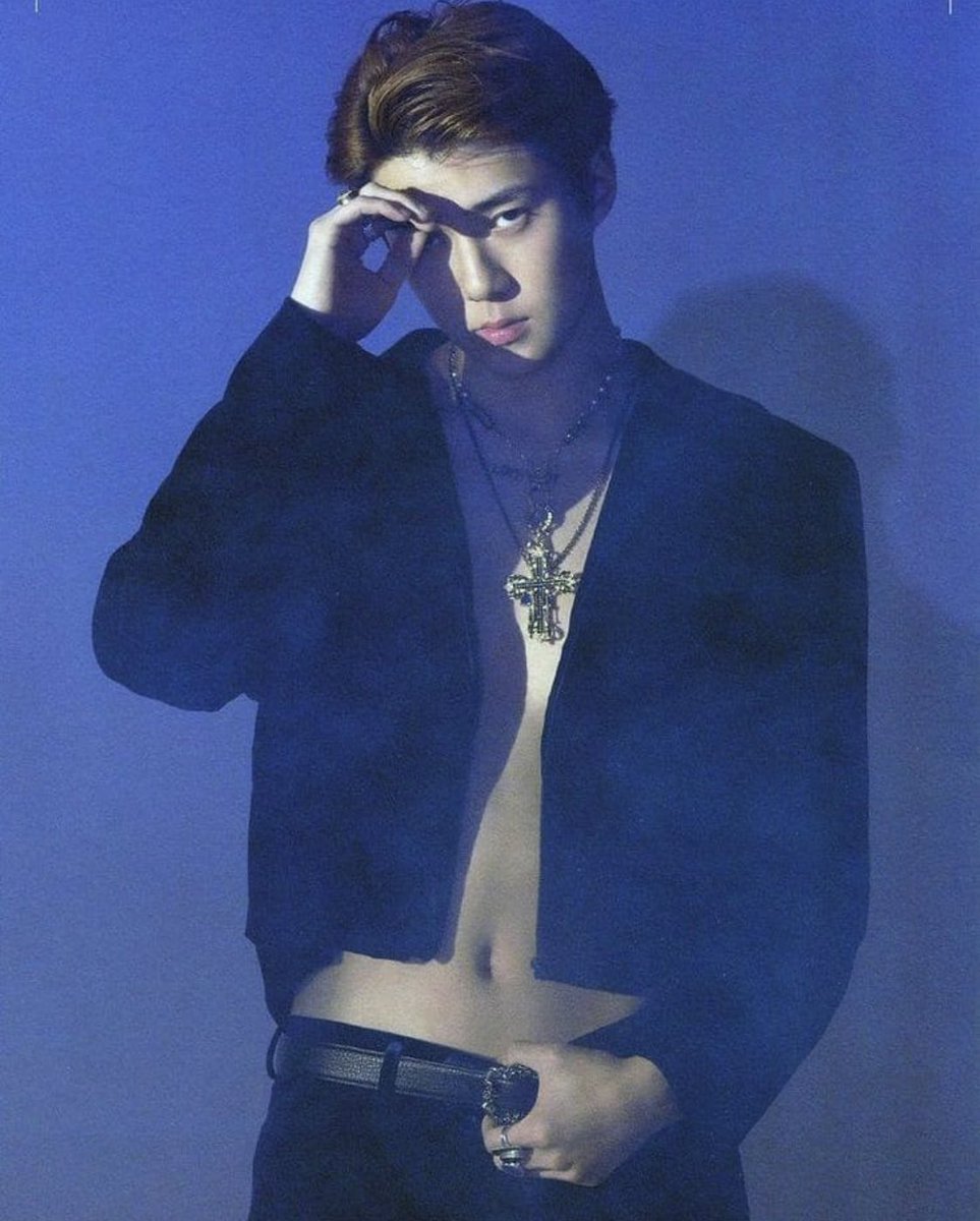 oshsource's tweet photo. sehun love shot scans https://t.co/MdEGEYmTF7