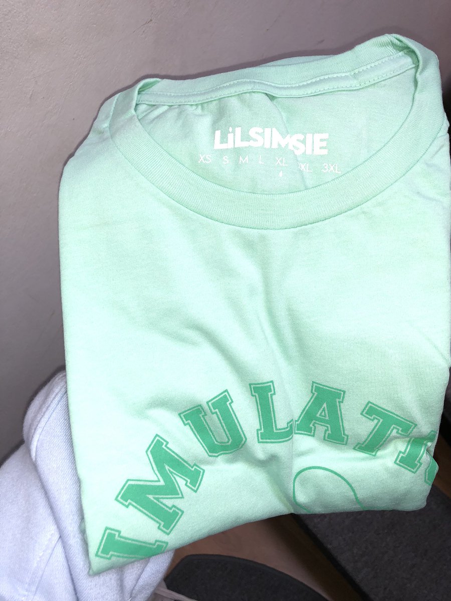rr_isabella_'s tweet photo. @lilsimsie I’m not gonna wear anything else this summer haha! Jk…or maybe not 😏 Greetings from 🇩🇪!! https://t.co/dLhZZBJZId