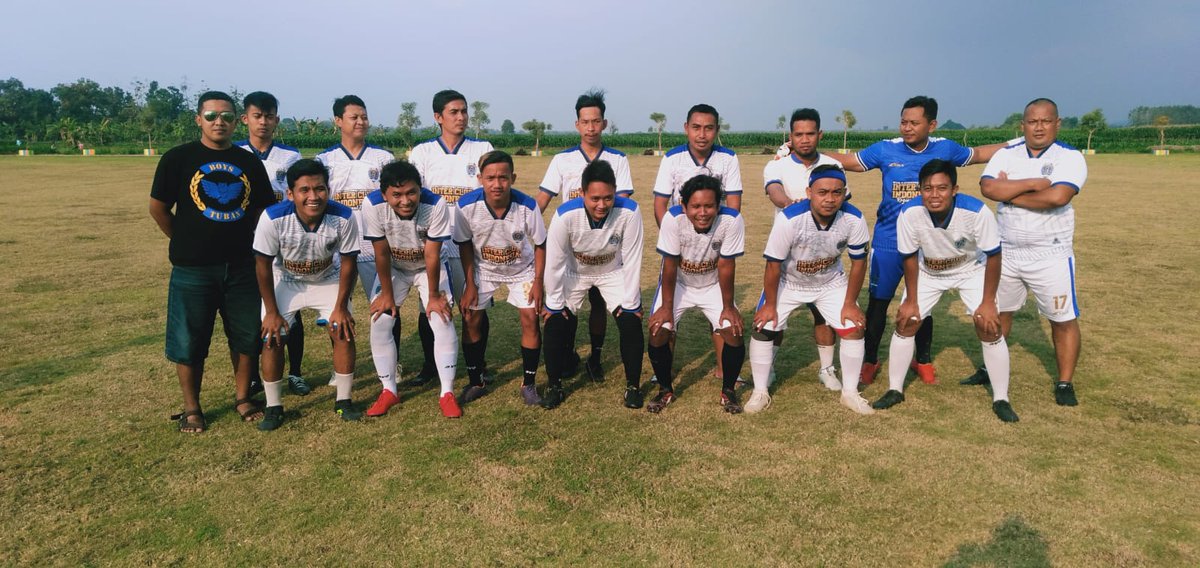 Laga ujicoba kemarin sore 

Kopites Tuban vs ICI Tuban di Pucangan Sport Center, Kec. Montong