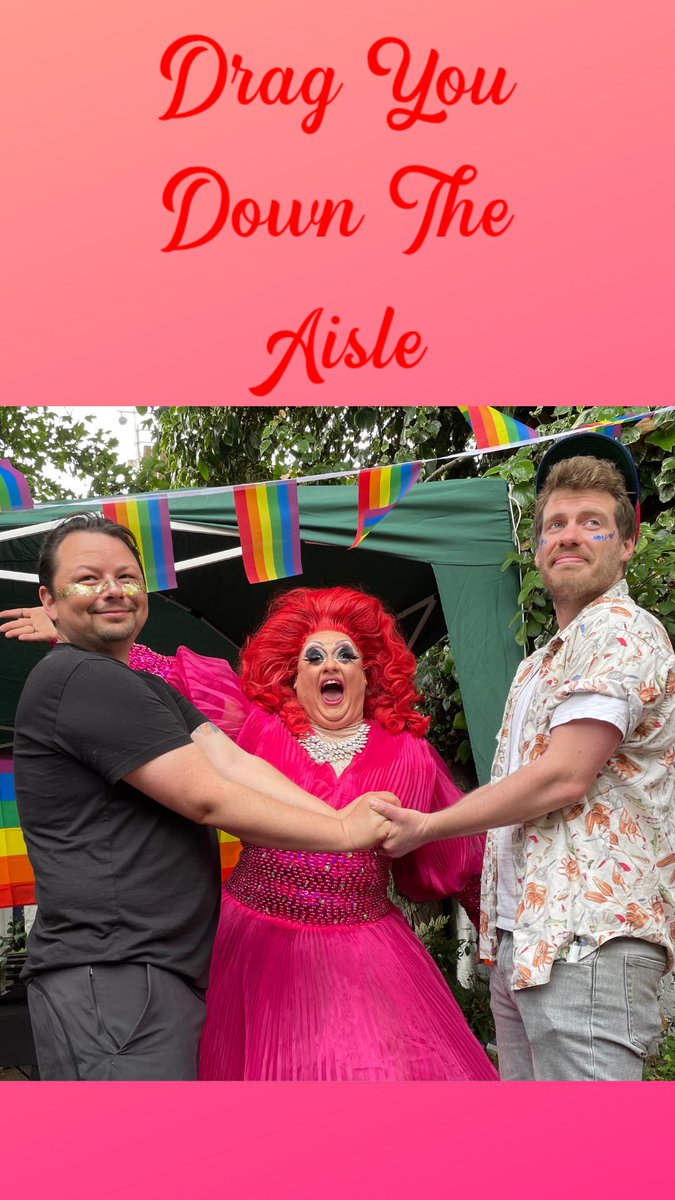 Festivals are a amazing place & time to have your wedding! #FestivalWeddings & what better way than @mariahurtz to #DragYouDownTheAisle ! (Or just have me- a fabulous camp male modern celebrant)
#engaged #Weddings #malecelebrant
#dragqueencelebrant #BSLCelebrant
#gettinghitched