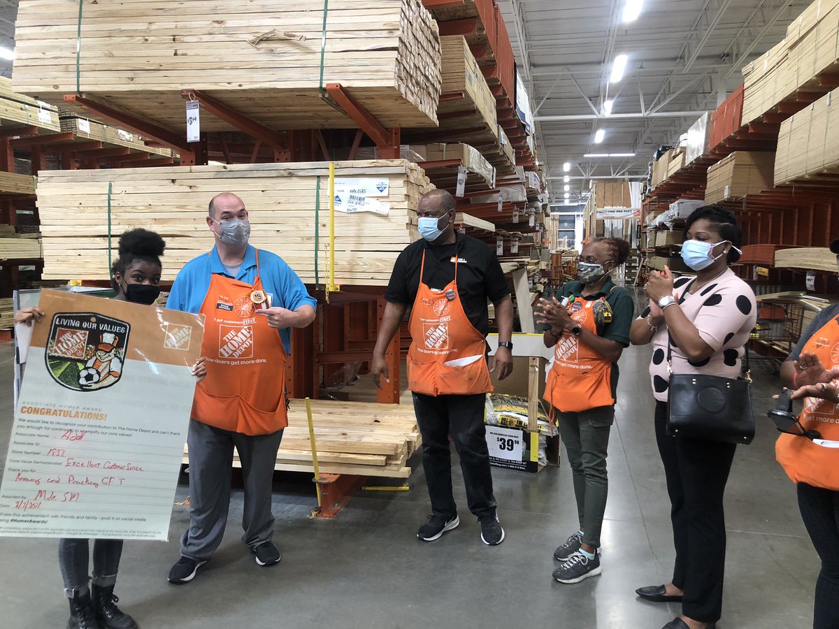 Recognizing Addie for doing a great job with GET During DTOW 27 this week! #Recognitionisabigdeal at 1832 <a href="/JarrodFarmer4/">Jarrod Farmer</a> <a href="/idrissi_mary/">mary el idrissi</a> @Jerry_Smith_Jr <a href="/Kevin_c_lam1111/">Kevin Lam</a>