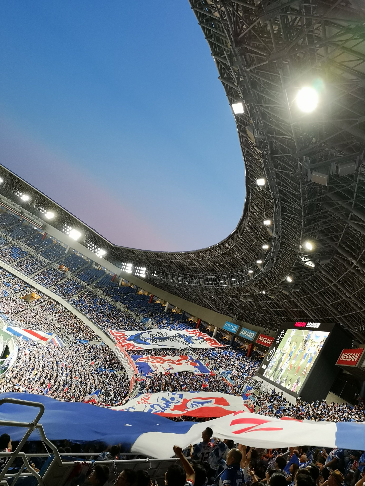 ｊリーグ 日本プロサッカーリーグ スタジアム紹介 横浜f マリノス のホーム 日産スタジアム 72 013人が収容可能な ｊリーグクラブ最大級の観客席数 あなたが思う日産スタジアムの魅力や ベストな席はどこですか リプや引用rtで教えて
