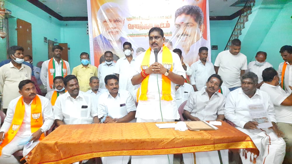 ANamassivayam's tweet photo. புதுச்சேரி மண்ணாடிப்பட்டு தொகுதியில் பாரதிய ஜனதா கட்சியின் செயற்குழு கூட்டம் நடைபெற்றது இதில் மாண்புமிகு உள்துறை அமைச்சர் ஆ.நமச்சிவாயம் அவர்கள் பங்கேற்றார்.
@BJP4India @BJP4Puducherry @blsanthosh @BlrNirmal @JPNadda @AmitShah @narendramodi https://t.co/wT5LYYJG7Z