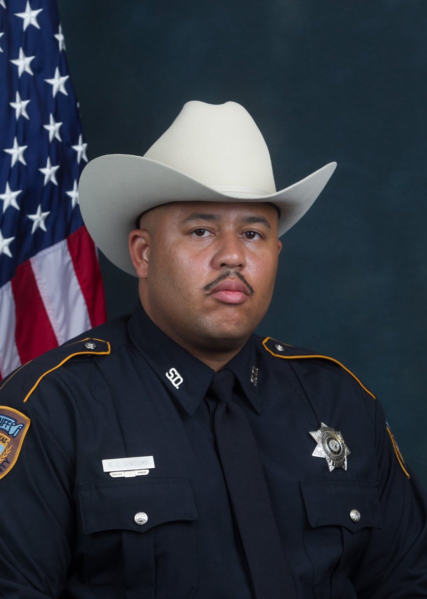 HCSOTexas's tweet photo. We are sad to report that Deputy Shaun Waters, 42, died Sunday after contracting COVID-19. Our collective thoughts and prayers go out to his loved ones. Full release: https://t.co/iBPoJ3bMad. #hounews https://t.co/aZPeYuoQPI