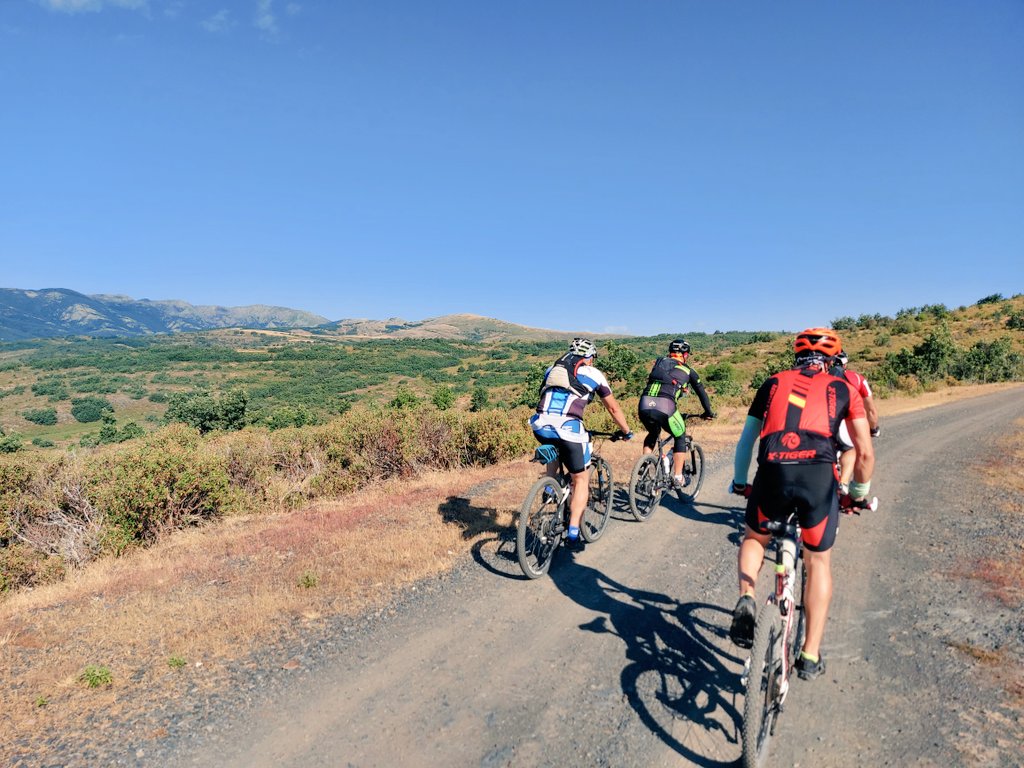 RobertoDLFC's tweet photo. 🔚 Etapa 3️⃣: Condemios-Riaza.
🚵♂️ 49,33 km.
↗️ 871 m.
#RutaChipirón2021 #MTB #Tamajón #Condemios #Riaza https://t.co/p18rwsUM1F