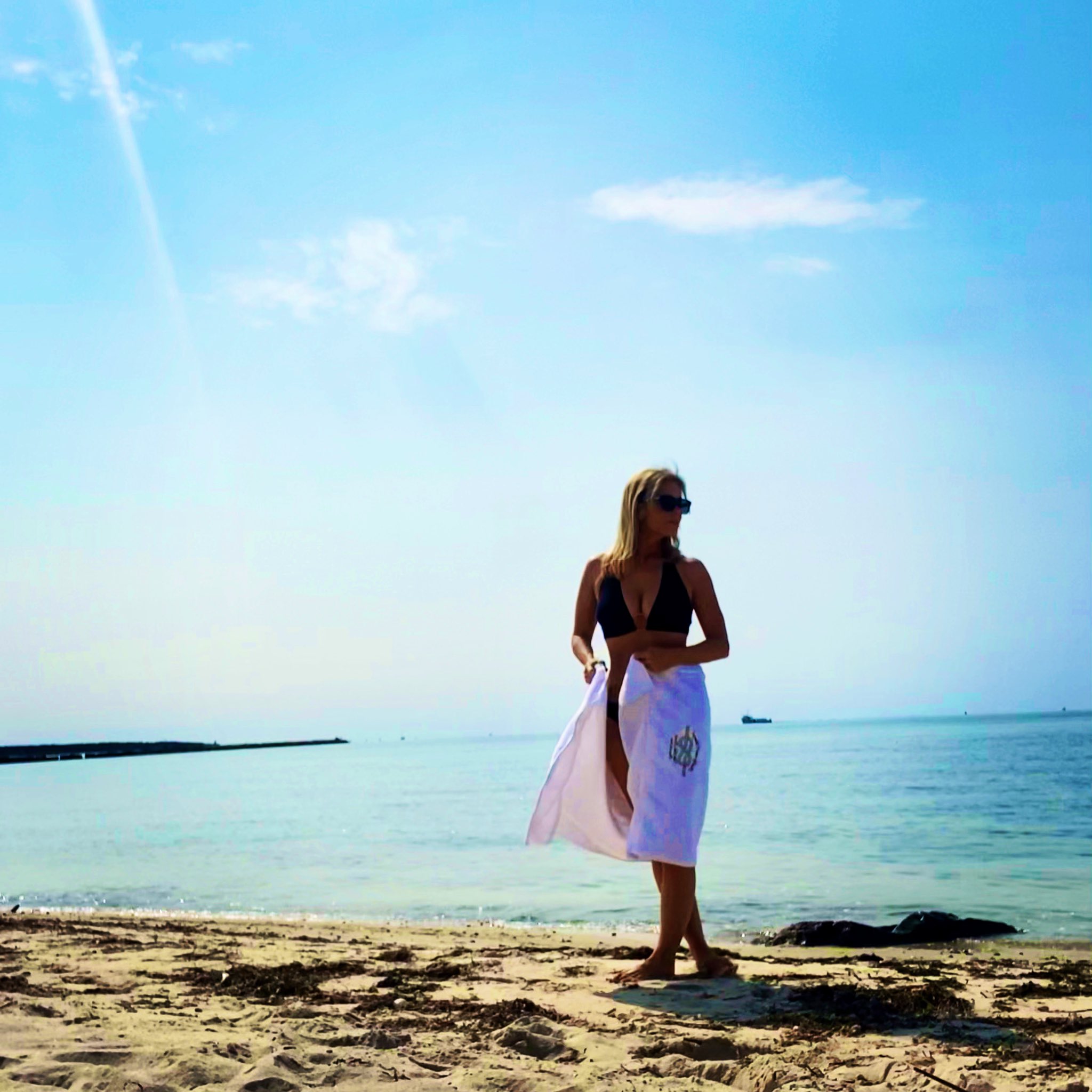 Cheryl Hines on Twitter: "I can’t believe it’s bikini Monday already. #whostartedthis #