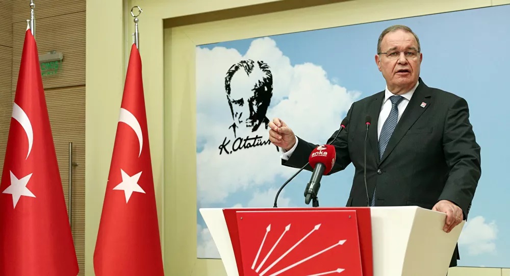 CHP Sözcüsü Öztrak: "Ay’a gideceğiz diyenlerin ellerinde yangın söndürmeye uçak yok."