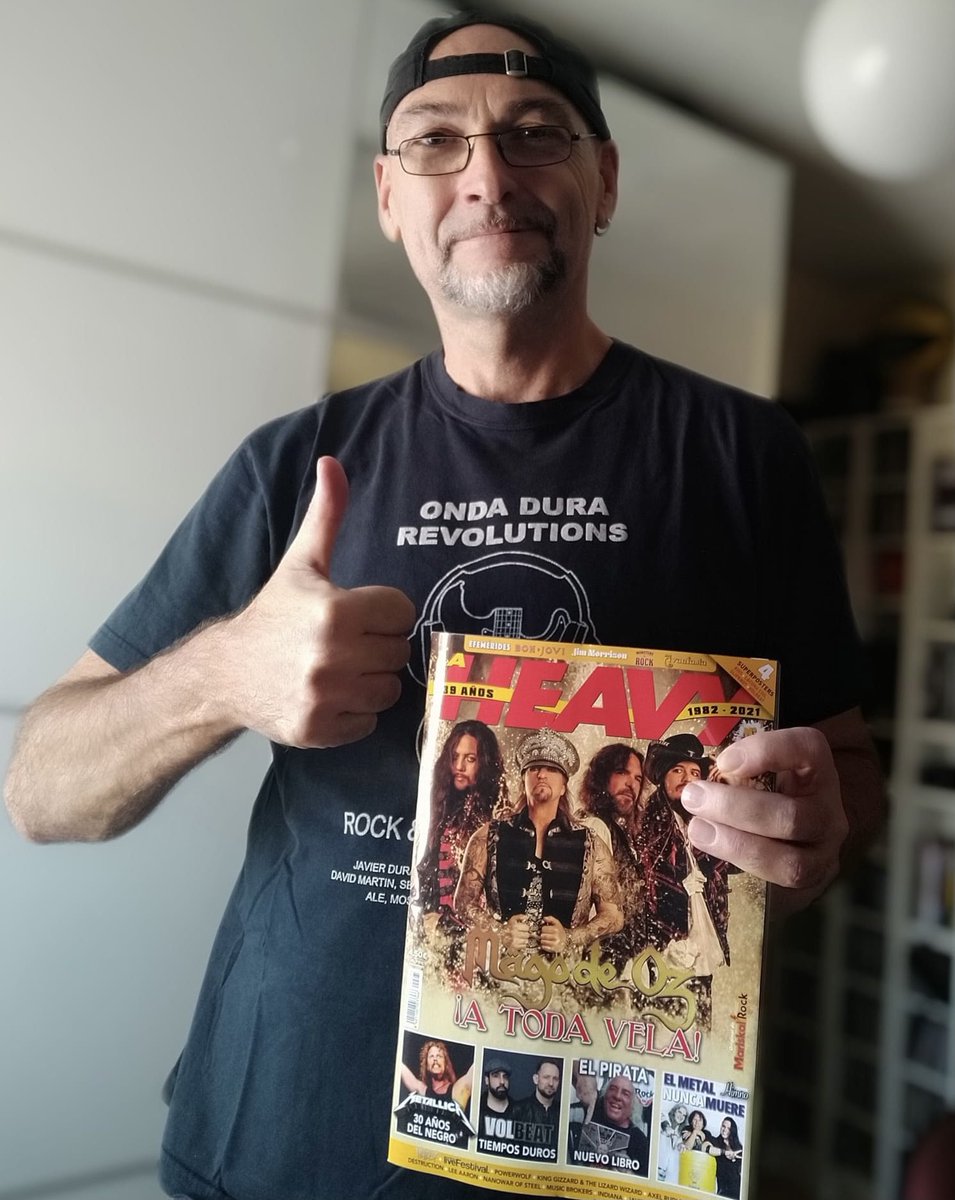 Escritor, poeta y sobre todo animal de radio con su memorable Onda Dura Revolutions desde la defenestrada Radio Vallekas.Gracias Javier Durante.Seguimos en la calle con el especial de verano esperando tu regreso #laheavy433 #ondadurarevolutions #radiovallekas