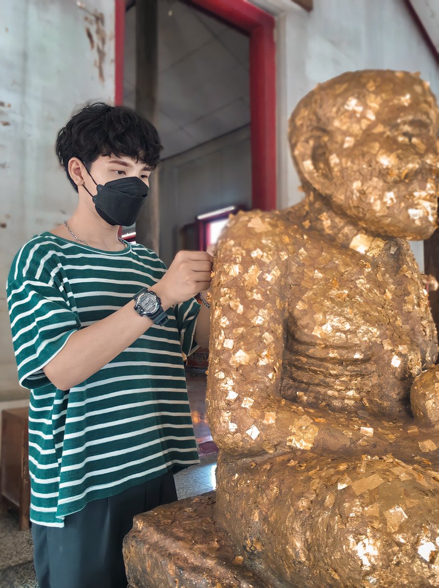 TheRothbus's tweet photo. ทำผิดมา ขอเข้าวัดทำบุญเพื่อความสบายใจหน่อยนะ 😊
#Makemerit #TheROTHBUS https://t.co/SlG94fbxD5