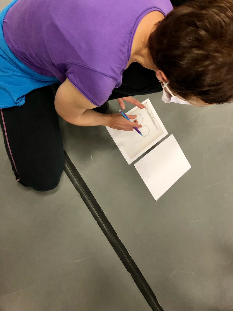 AlbertoArcosWeb's tweet photo. Hoy estudiamos “La Savoye”, una danza barroca del siglo XVII
Stage de Dance à Auxerre
#DanzaBarroca #EarlyDance #DanceAncienne #BaroqueDance #DanseBaroque https://t.co/AevfNeJflR