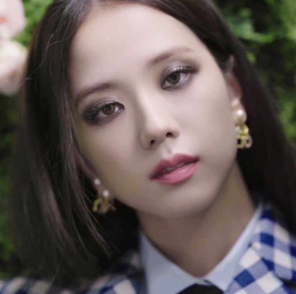 jisooartsy's tweet photo. no one can top jisoo's smokey eye makeup https://t.co/Kzs2MVRFP6