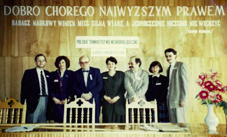 society_polish's tweet photo. This year marks the 30th anniversary of the foundation of the Polish Neuroscience Society (PTBUN). How many founding members do you recognize in the photo?

#PTBUN is a member of #FENSorg since 1998 https://t.co/cc2P2dohpq