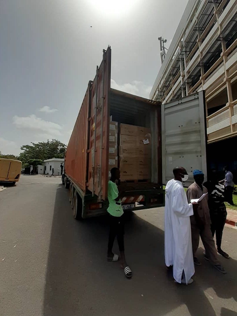 IntegralLogist2's tweet photo. Customs clearance and delivery of two 40' containers for the Senegalese Ministry of Health, donated by Saudi Arabia.

@aflomagazine @thiermou 

#transport #logistics #freight #supplychain #containers #delivery https://t.co/1Yk7O3FCSa