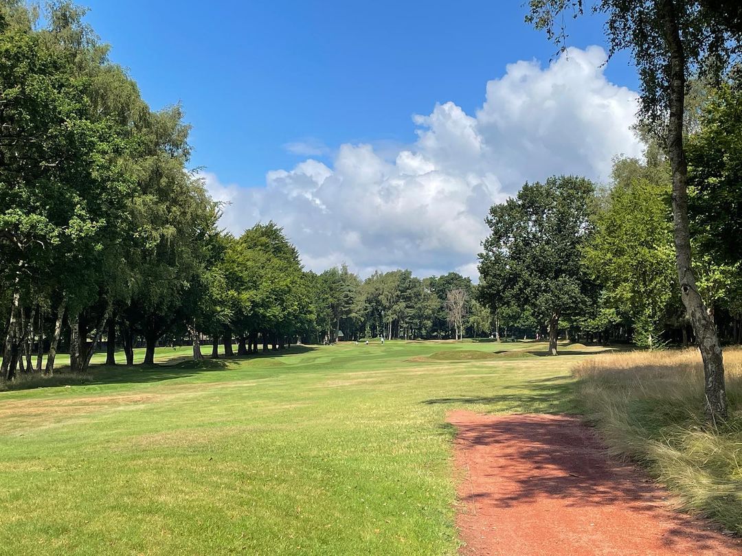 KnutsfordGolf's tweet photo. Just a perfect day... 🎶 ⛳🏌

"Great morning at Knutsford Golf Club with @james_hawes_golf. Thanks to Knutsford Greenstaff the course is in great condition....Lovely pint of Marston's Brewery #61deep in the 19th" Dad Ventures UK via Instagram 

Images https://t.co/vCWLFLPMfa https://t.co/r1RUHSTGGE