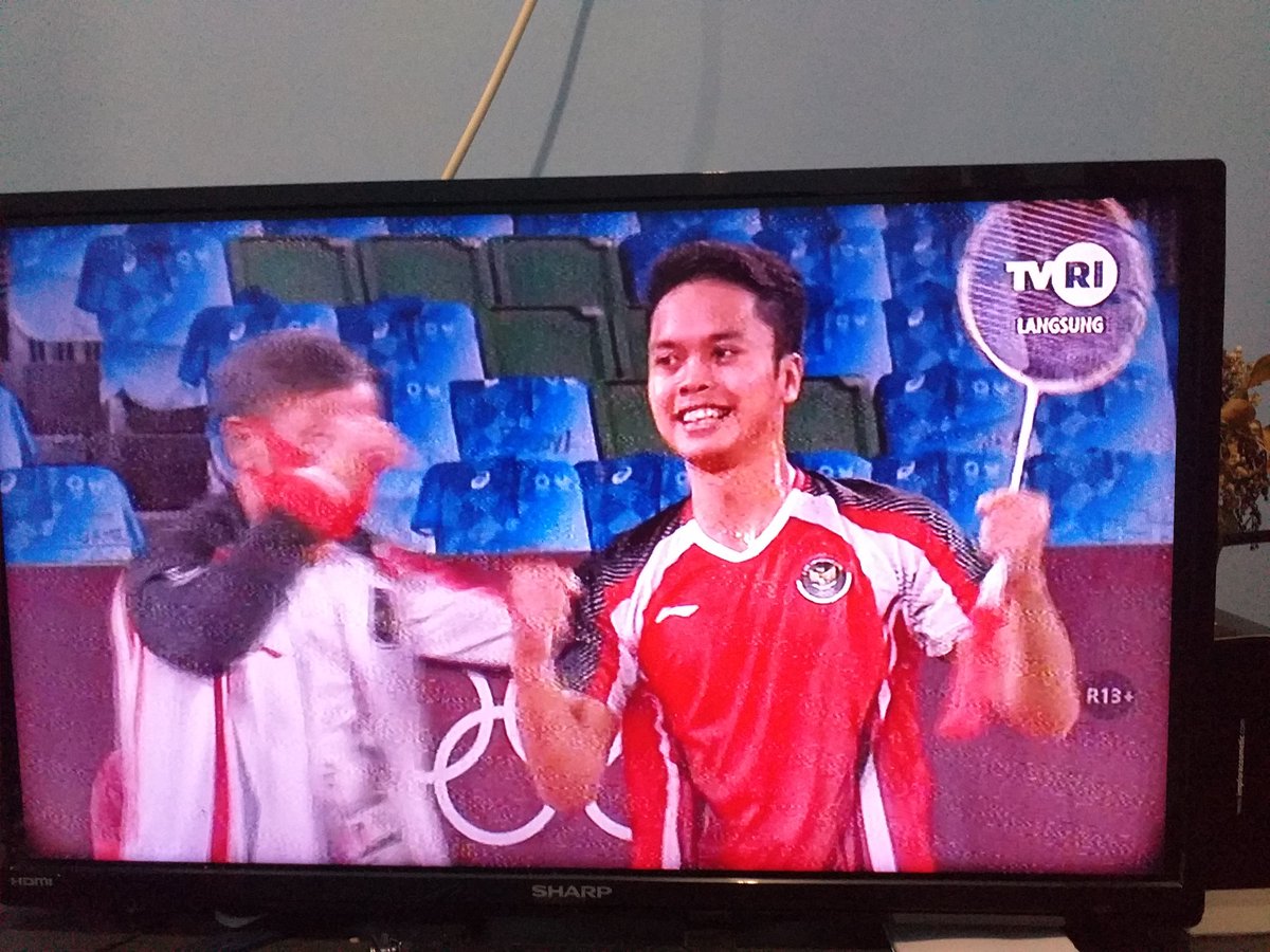 willywils18's tweet photo. Selamat Ginting, akhirnya Perunggu. Baru kali ini nonton Ginting ga ada rasa deg- deg an sama sekali.
21 vs 11
21 vs 13
#Badminton
#ginting
#Olympics2020 https://t.co/sHleBzH8S5
