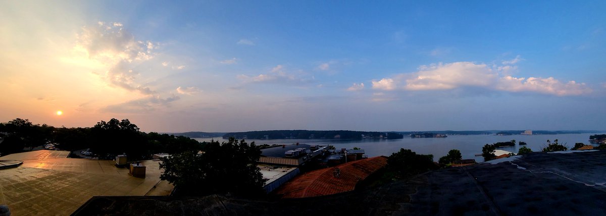 MattSharpMedia's tweet image. Not a bad way to start the first day of a new job... at a conference at the lake.