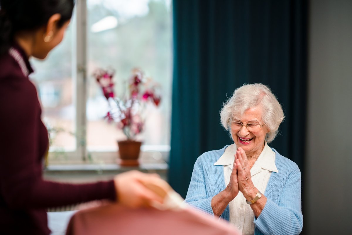 We need your help! Ageing adults in Lutterworth and Rugby require care ranging from daily company and help around the house, to essential personal care or specialist care. If you want to make a real difference, get in touch today:  text CARE to 60777   
homeinstead.co.uk/rugby/vacancie…