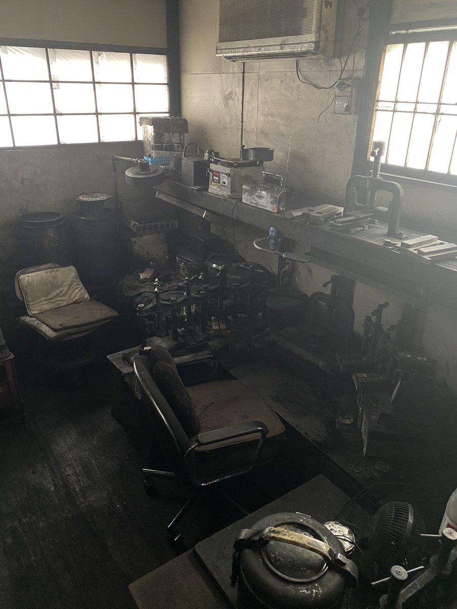 ここ数ヶ月、有難いことに1週間に1案件ぐらいの割合で様々なところから相談依頼が舞い込みます。

基本、お断りはせず、規模の大小関係なく、すべて受けしています。

どんな形であれ、墨の魅力が1人でも伝わったらそれでいいかな。

#奈良墨
#固形墨