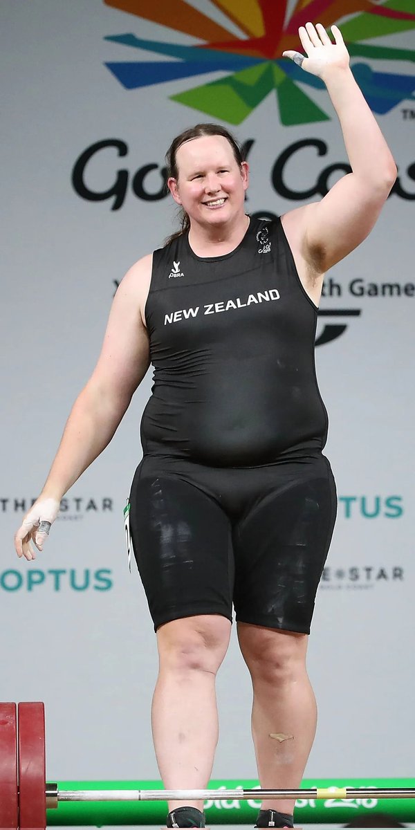 braahbraa's tweet photo. Bravo à #Laurelhubbard 🌈pour sa participation aux JO et pour avoir offert de la visibilité aux trans dans le sport. N'en déplaise aux cishet et autres Terf https://t.co/5ShgQCKmZR . Demain sera peut être l'avènement du sport mixte, sans barrières patriarcales et de binarité. 🌈 https://t.co/2pj2LgCMBM