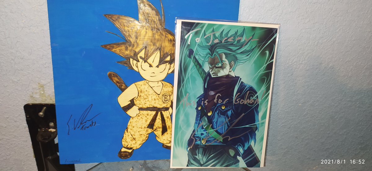 khronos127's tweet photo. @ericvale @ericvale I'm sorry people suck so bad.  Thank you for coming out to Florida man, getting some signatures really made my month.  I'm sorry you had to endanger yourself here for it. https://t.co/t6Ez4yJ0wQ
