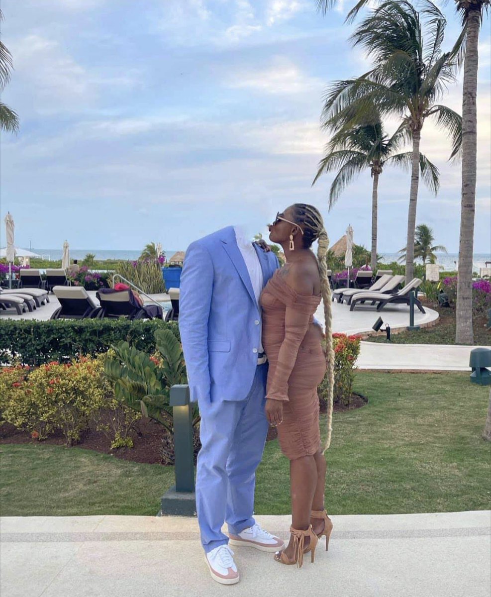HimDownstrz's tweet image. Will she reveal the identity of the invisible man? 

Find out in our latest episode of The #ICareTooMuch Podcast!

We talk with my friend @kimreidstyles about her viral photo! 

youtu.be/wPeWKVpjaLw