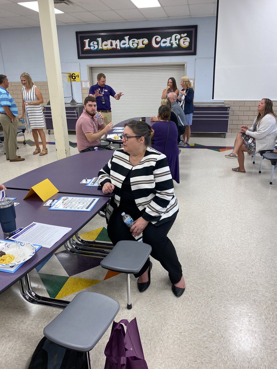 EmploymentGips's tweet photo. Breakfast provided by GIEA for GiPS new teachers. @GIPublicSchools #1GIPSforAll https://t.co/nGmRhLFows
