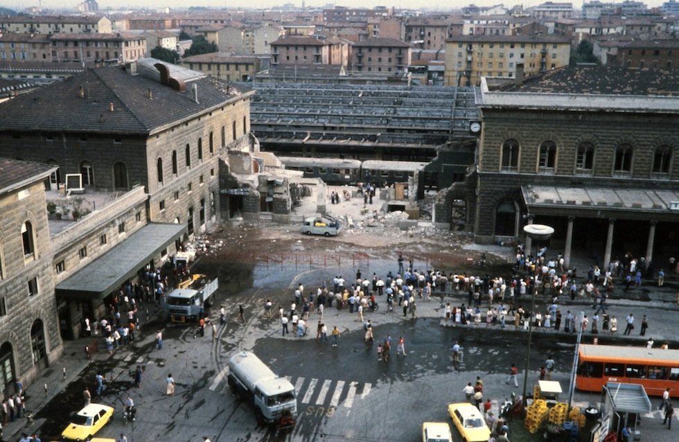 Nicholas Whithorn on Twitter: "2 August 1980, the worst terrorist attack in post-war Italian history. A bomb hidden in a suitcase explodes in the waiting room of Bologna Station, causing the partial