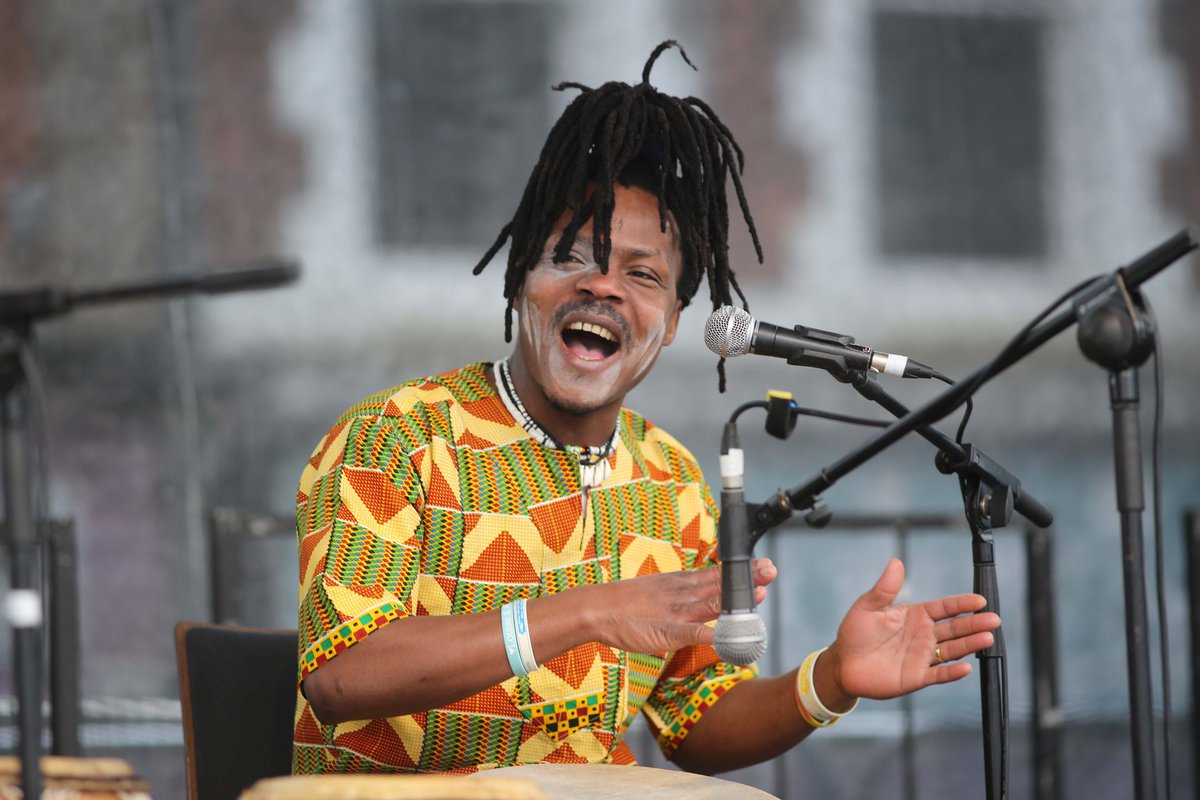 dcsdcouncil's tweet image. Council is seeking to expand its pool of freelance artists and facilitators to support the delivery of a range of programmes across Good Relations, Arts and Culture and Events. 

Complete  this short form here: surveymonkey.co.uk/r/7JHBVT5
by 6th August at 12noon.