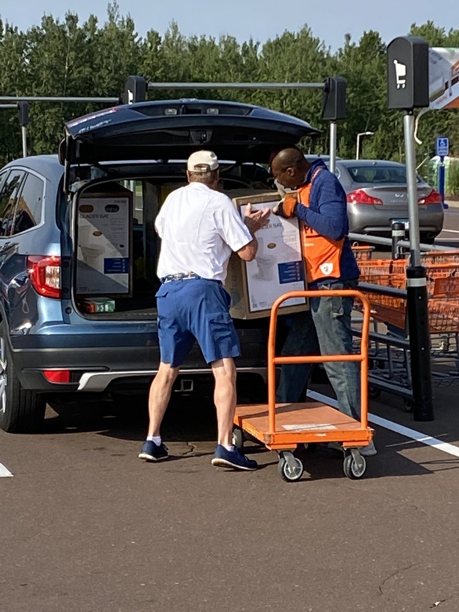 It is great to be able to recognize someone like Jami our Pro lot associate at 2817!  200 surveys YTD.  He is shooting for 400 now by the EOY.  Amazing… more than one per shift.  @KevinMasseyTHD <a href="/CampSweenScott/">Scott Sweeney</a> <a href="/rymoflan/">Ryan Flanagan</a> @DepotHawkins <a href="/PatrickMoran55/">Patrick Moran</a> @BobPold