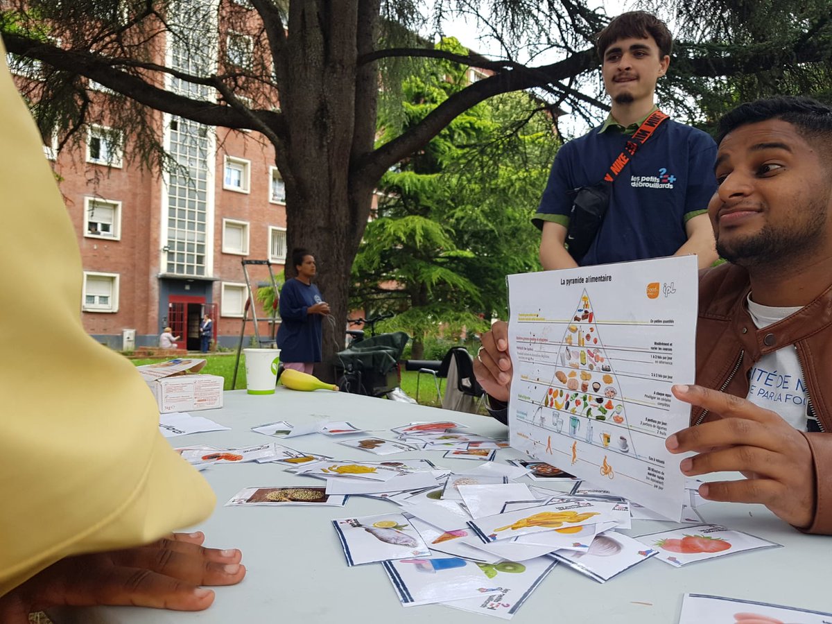 petitsdeb's tweet photo. Les #PetitsDeb IDF étaient à @aubervilliers93 pour des ateliers #sport 🎾 et #alimentation 🥑 !
Vous avez manqué ces activités ?
Nos activités à #Aubervilliers et dans le 93 : https://t.co/Xo60kr6yYC
#sciences #educpop https://t.co/PUaWcVqKFa