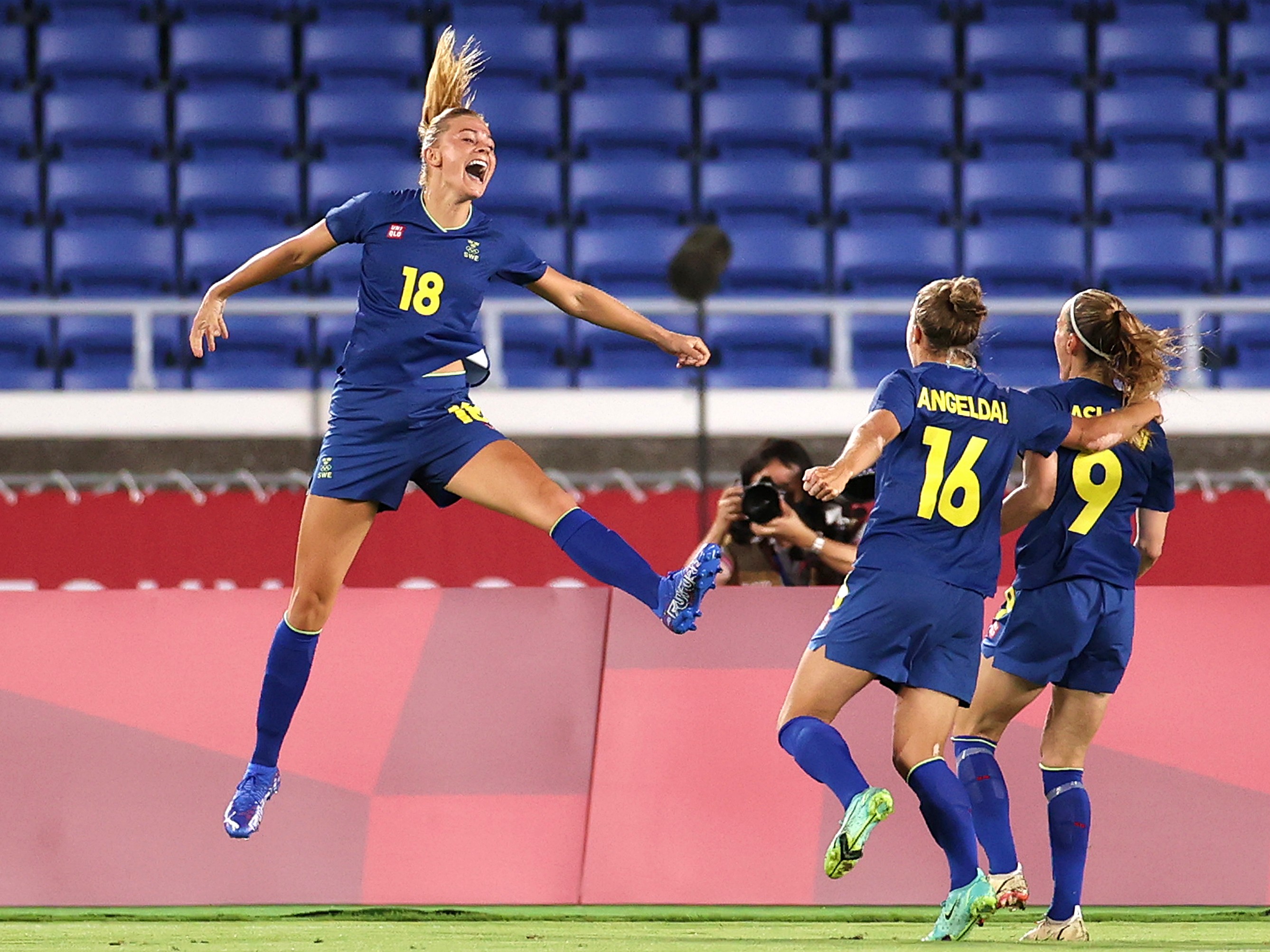 Goal Japan が2大会連続の決勝進出 後半開始早々の ロルフォ の先制ゴールが決勝点 リオデジャネイロオリンピックでは決勝でドイツに敗れた スウェーデン が 悲願の金メダル獲得を目指しカナダと激突 東京五輪 サッカー 女子