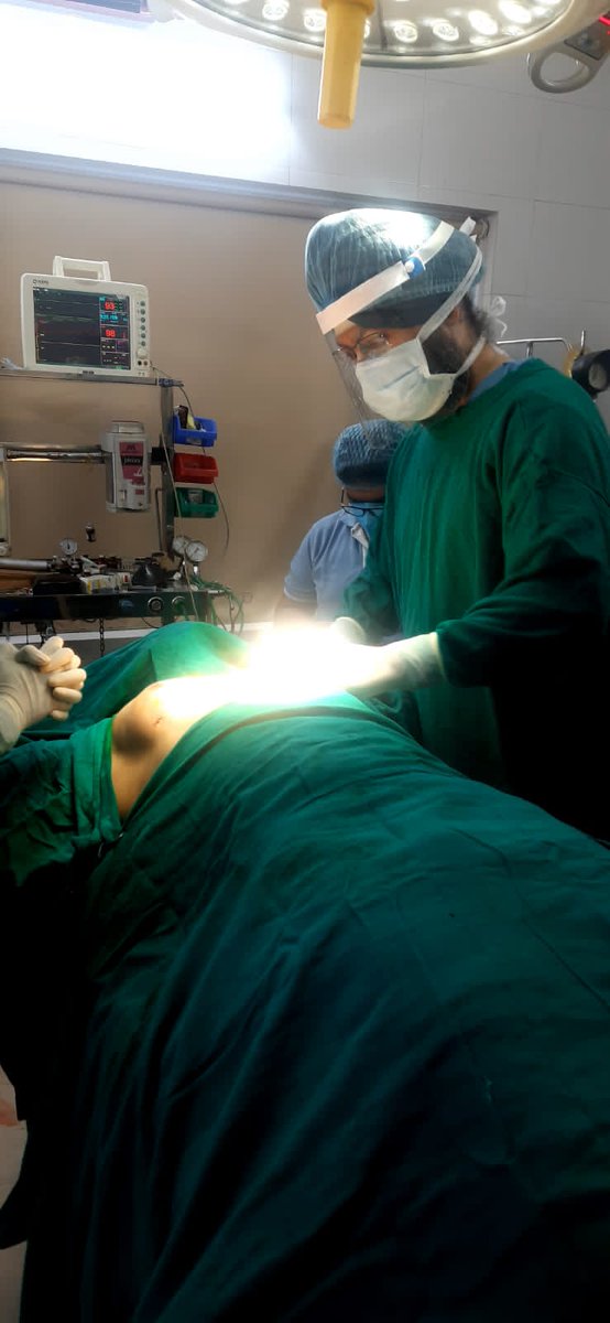 Always a pleasure to be in the Surgeon's Abode. Here doing a Gynecomastia surgery. #cosmeticsurgery #Gynecomastia #gynecomastiasurgery