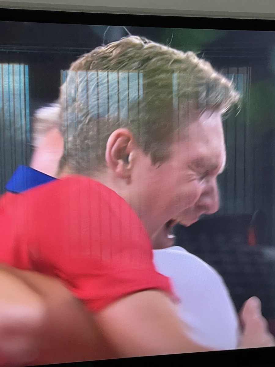 Jeg er vild med OL, vild med medaljer til Danmark og vild med at se <a href="/ViktorAxelsen/">Viktor Axelsen</a> spille badminton👏🏽👏🏽