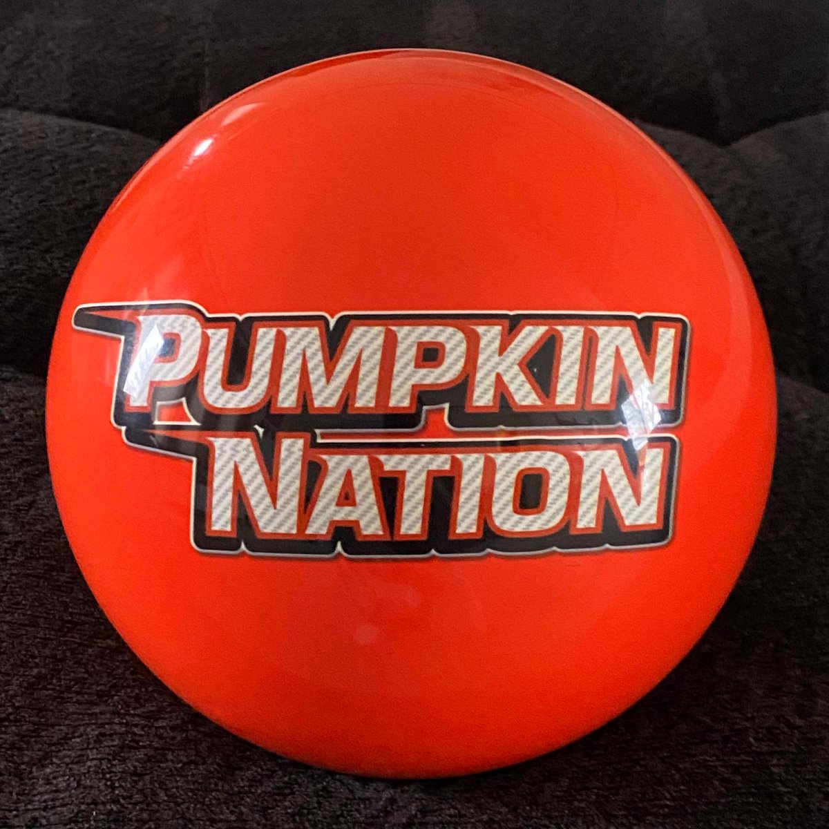 otbbowl's tweet photo. You can personalize your custom design using your own artwork 🎨👨‍🎨 or let our designers help if you're at a loss for ideas.  What are you waiting for? Let's get started today.

#OnTheBall #OnTheBallBowling #CustomMade #CustomGear Pumpkin Nation https://t.co/en5LtfYALA