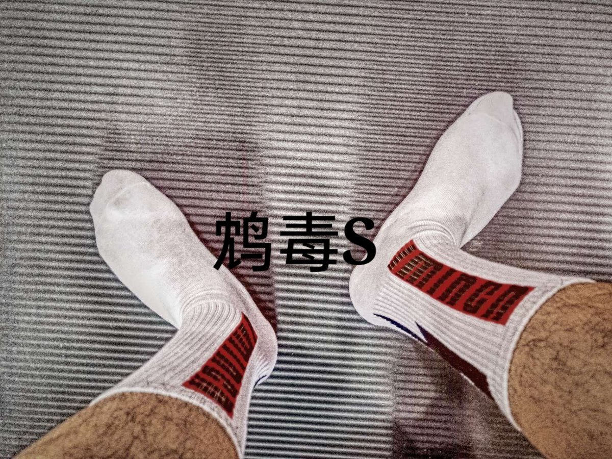 zhenduS's tweet photo. 不会拍照 https://t.co/qRW4AlYPYy